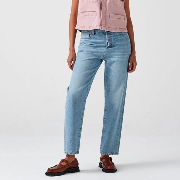Seventy + Mochi Bobbi Boyfriend Jean in Weekender Wash, Size 26 - Picture 1 of 12